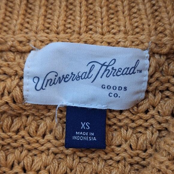 Universal Thread Sweater Women's XS Yellow Ochre Minimalist Neutral Classic - Picture 2 of 6